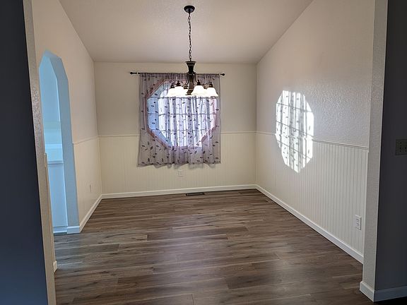4th image of 4004 Moody Pl