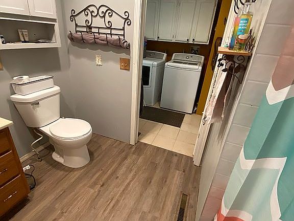 Master bathroom 
