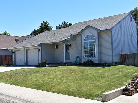 2nd image of 406 Glenwood Dr