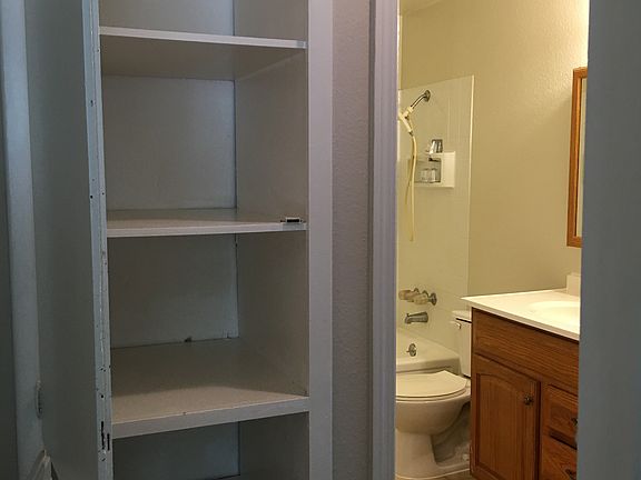4th image of 17505 8th Ave E