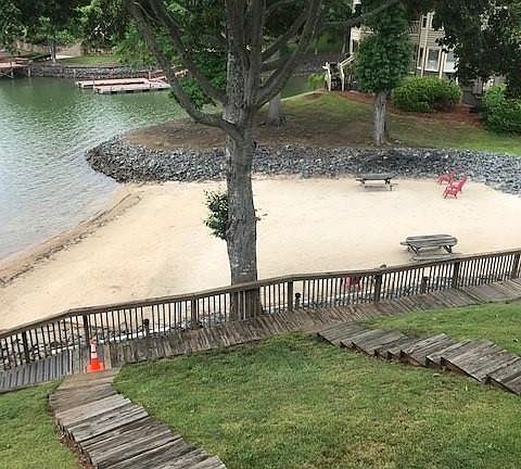 3rd image of 14519 Waterside Dr