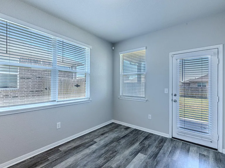 225 Baum Dr — Photo 8
