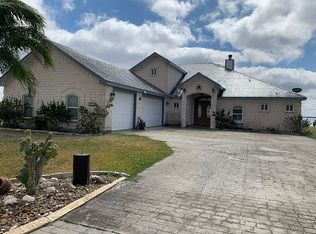 1235 Redfish Dr, Riviera, TX 78379