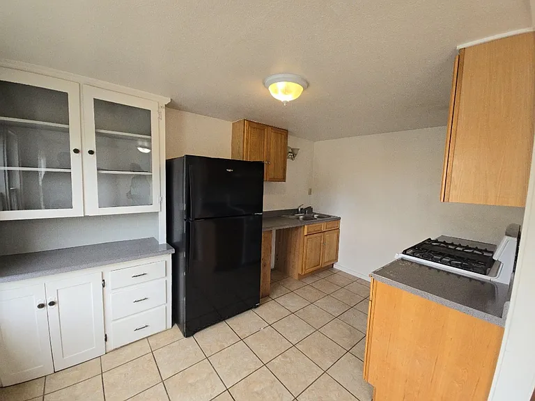 626 O St — Photo 3