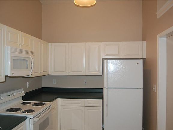 4th image of 4313 River Crest Ln