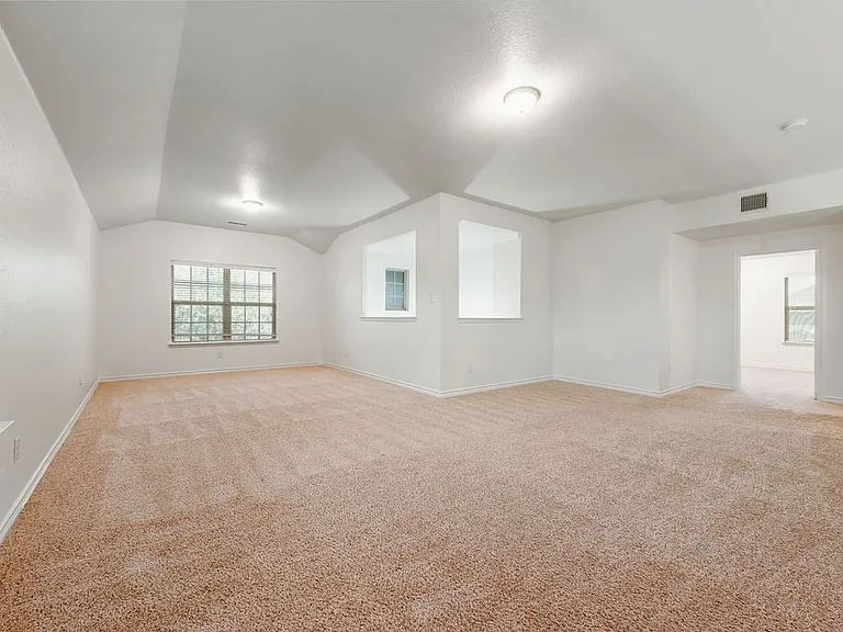 1816 Castle Creek Dr — Photo 20