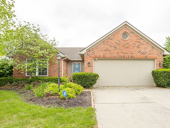 3rd image of 1911 Maple Park Dr