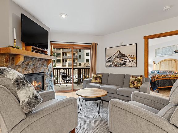 3rd image of 20 Hunkidori Court UNIT 2217