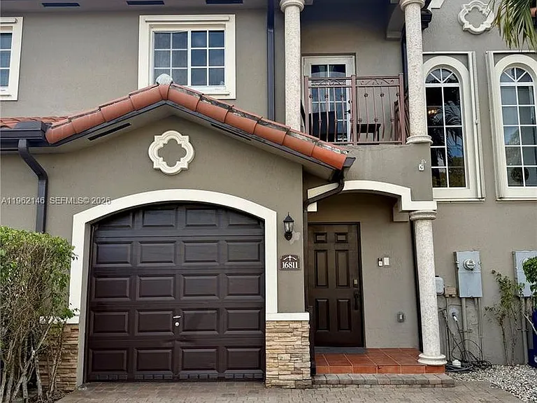 16811 NW 14th Ave #16811 — Photo 5