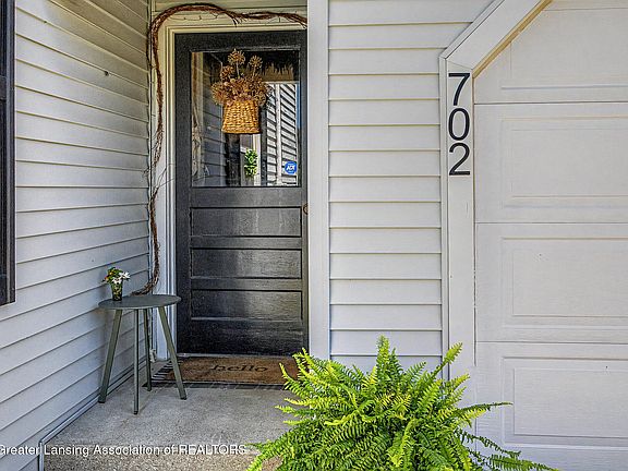 5th image of 702 State St
