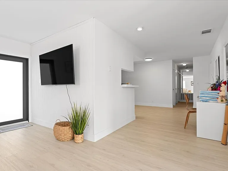 1332 Granada Blvd — Photo 22