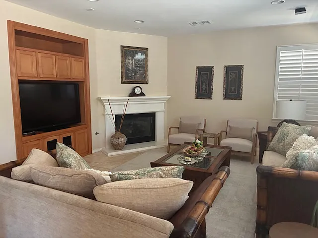 3047 Bridgehampton Way — Photo 4