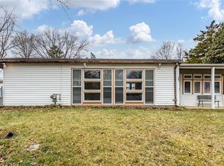 1603 Grant Rd, Saint Louis, MO 63119