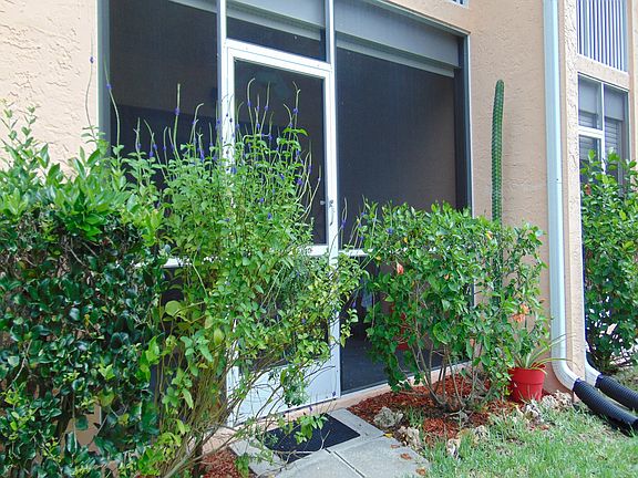 Lanai Entrance
