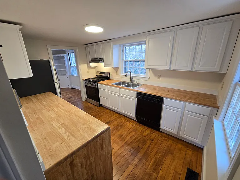 5 Hillside Ave — Photo 6