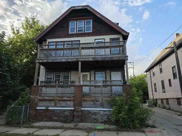 412 E 414 414a Chambers St, Milwaukee, WI 53212