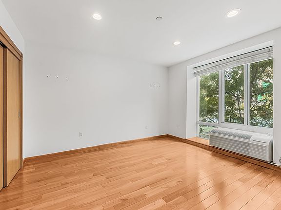 3rd image of 78 Ridge St APT 2A
