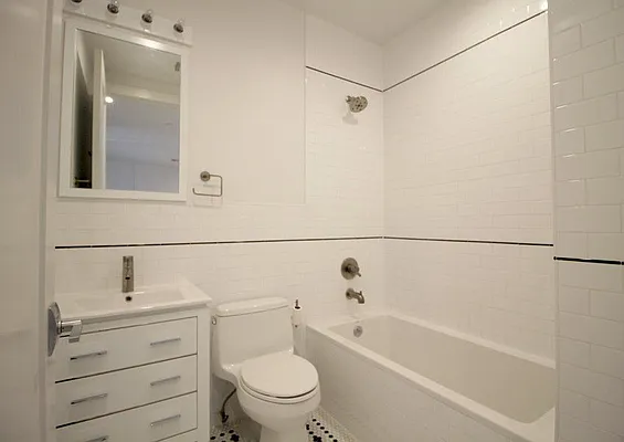 Rented by Elite NY Holdings | media 31