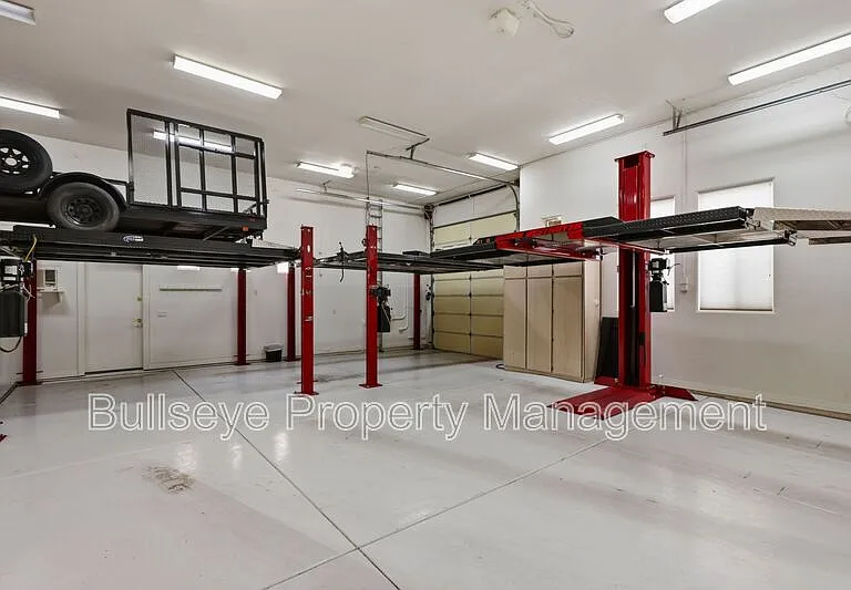 1527 E Villa Maria Dr — Photo 23