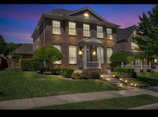 1747 Ivy Ln, Carrollton, TX 75007