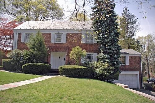 1st image of 104 Raymond Ave