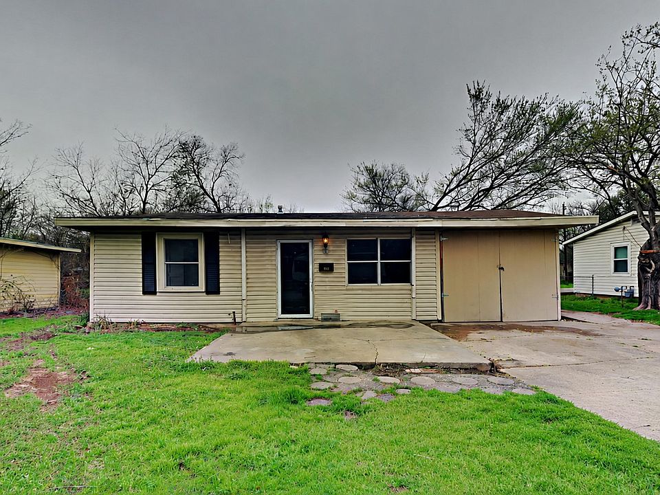 1st image of 2815 Ash Park Dr