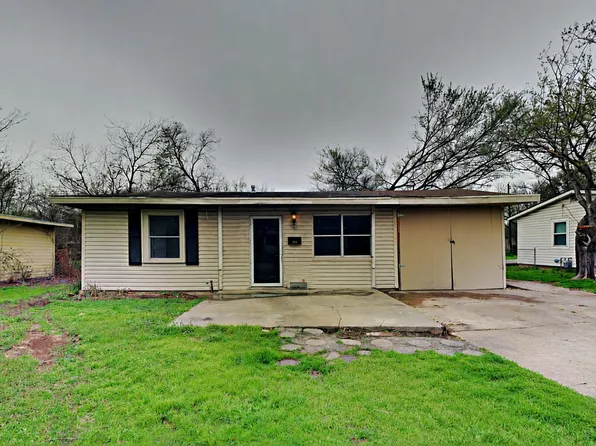 2815 Ash Park Dr, Richland Hills, TX 76118