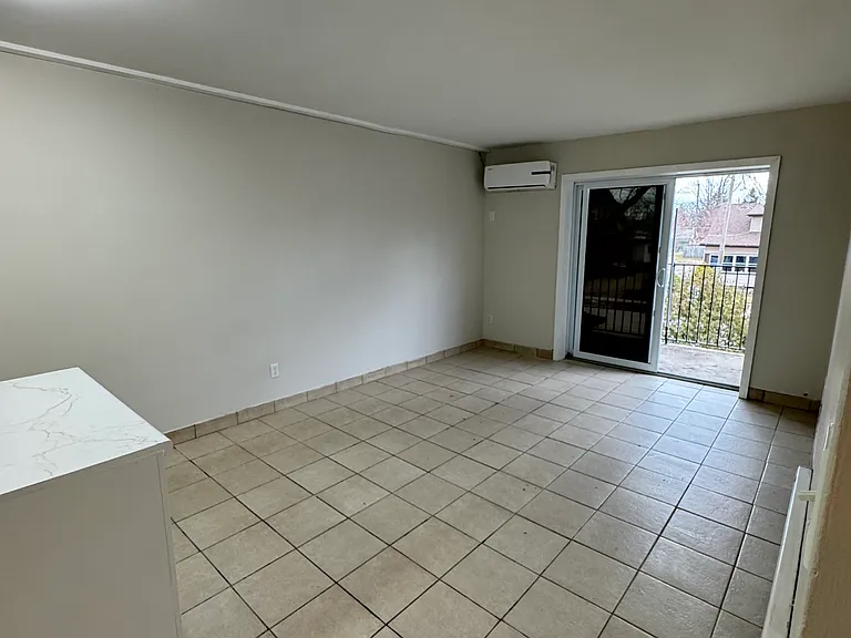 915 Campbell Ave #203 — Photo 7
