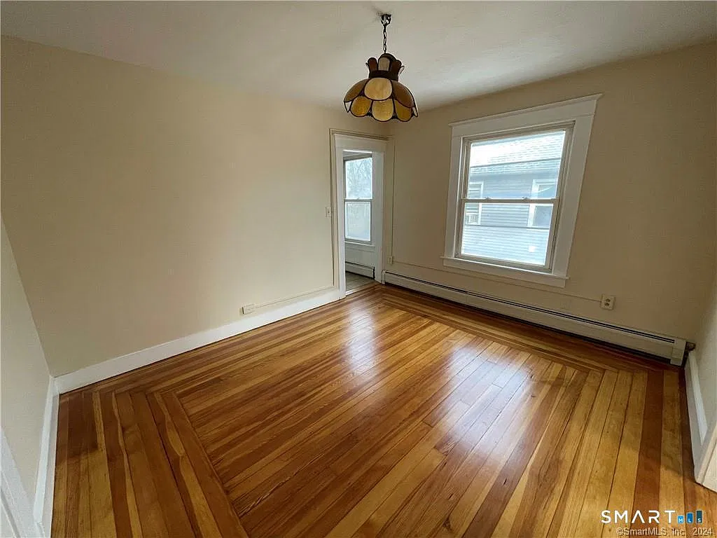 2 bed, 1.0 bath, 1019 sqft, $1,450 — Photo 4