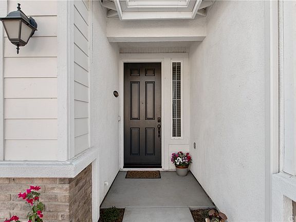 4th image of 26579 Iron Mountain St