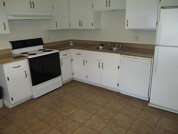 3rd image of 7248 Canelo Hills Dr