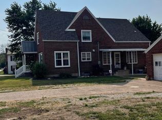 107 W 3rd St, Chamois, MO 65024