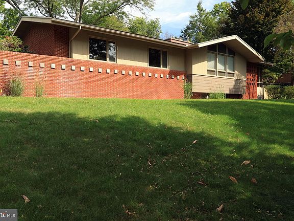 3rd image of 301 Homan Ave