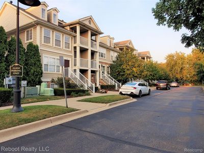 1127 Beaver Run, Troy, MI, 48083