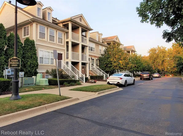 1127 Beaver Run, Troy, MI 48083