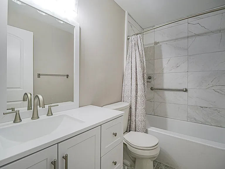 400 18th St #D6 — Photo 19