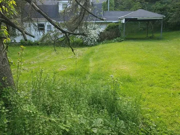 19 Hooker St, Kingston, NY 12401