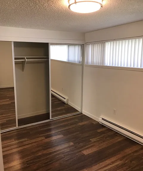 Effortless Living Near the Alaska Junction The Webster Apartments — Photo 23