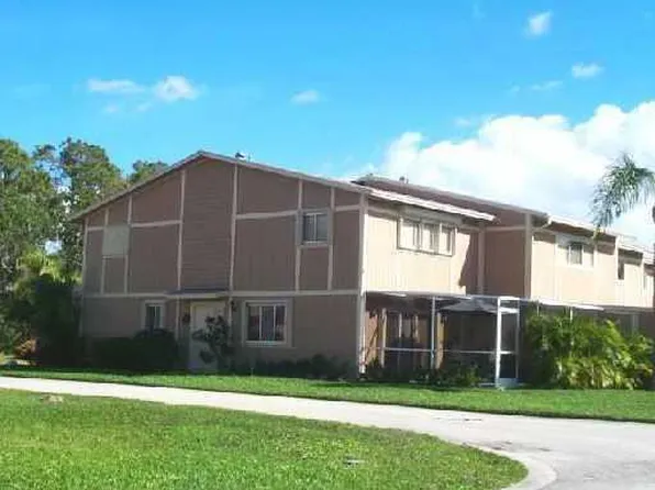 65 Maplecrest Cir, Jupiter, FL 33458