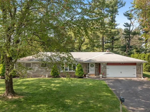 3161 Club Dr, Allentown, PA 18103