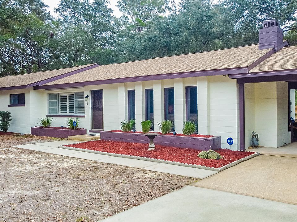 1st image of 2 Warwick Dr