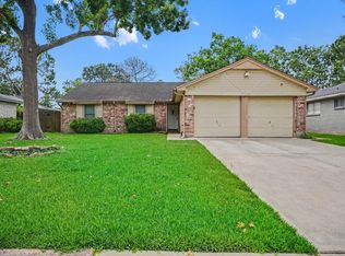 5127 Royal Pkwy, Friendswood, TX 77546