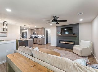 904 E Longview Dr, Rogers, AR 72756