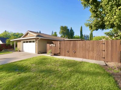 7207 Seasons Dr, Elk Grove, CA, 95758