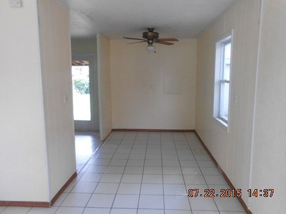 3rd image of 722 Tinley Dr