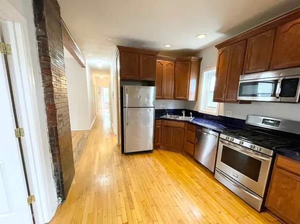 7 Iroquois St, Roxbury Crossing, MA