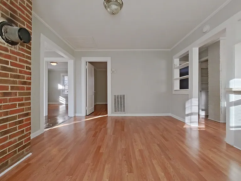 197 Spring Garden Cir — Photo 5