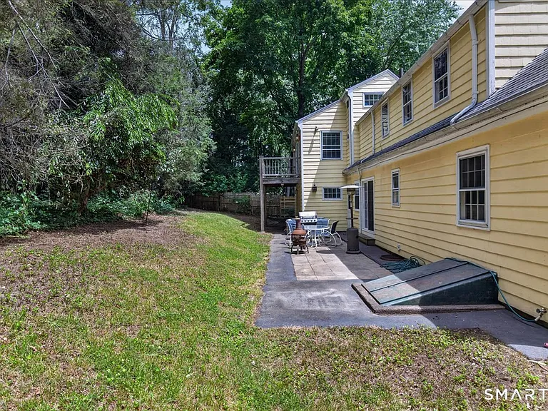 45 Richmond Ave — Photo 30
