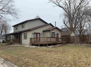 203 E 8th St, Warren, IN 46792