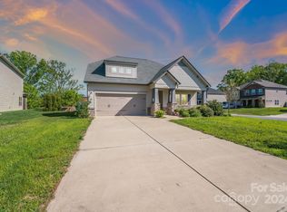 1909 Cantrell Ct, Matthews, NC 28104